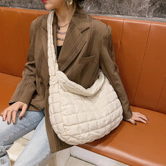 Lattice Pattern Shoulder Bag